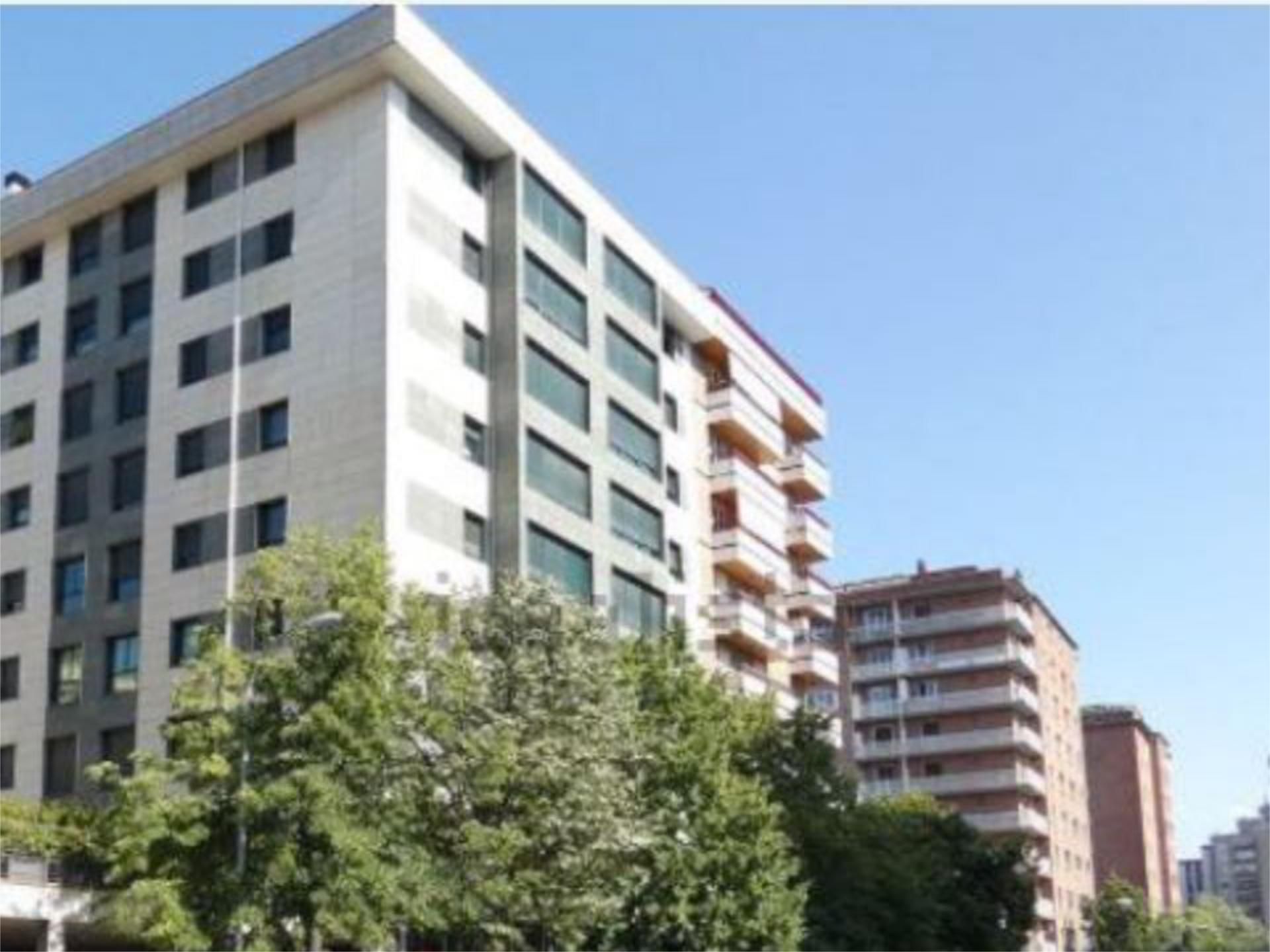 Vista exterior de Pis per a compartir en  Pamplona / Iruña amb Aire condicionat, Calefacció i Parquet