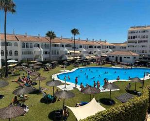 Außenansicht von Wohnungen miete in Cala mit Privatgarten, Terrasse und Schwimmbad
