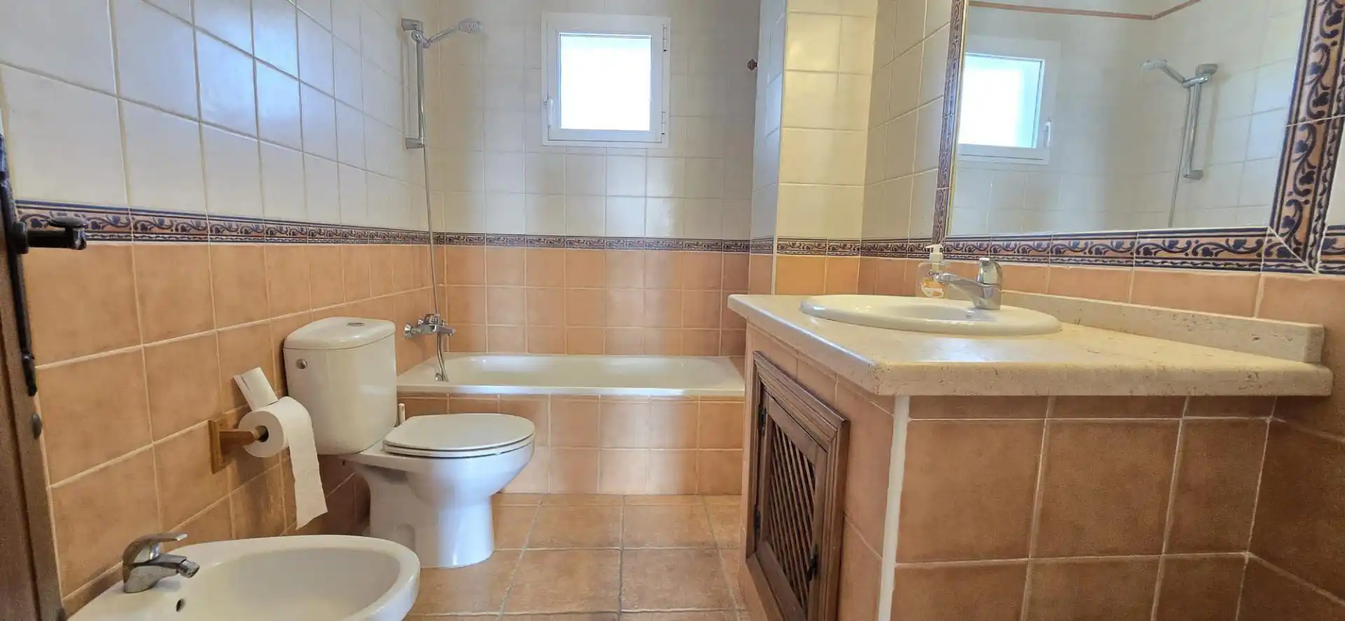 Bathroom of Houses for sale in Nerja  with Air Conditioner, Heating and Private garden