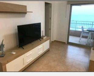 Sala d'estar de Apartament de lloguer en Cullera amb Aire condicionat, Terrassa i Moblat