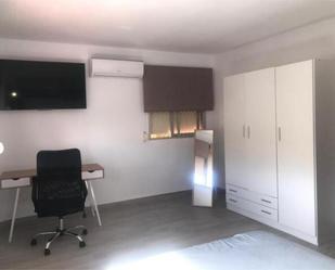 Bedroom of Flat to share in Badajoz Capital  with Furnished