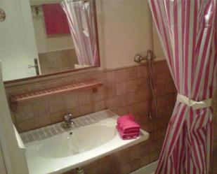 Bathroom of Flat to rent in Bilbao 