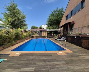 Piscina de Casa o xalet en venda en Paracuellos de Jarama amb Aire condicionat, Calefacció i Jardí privat