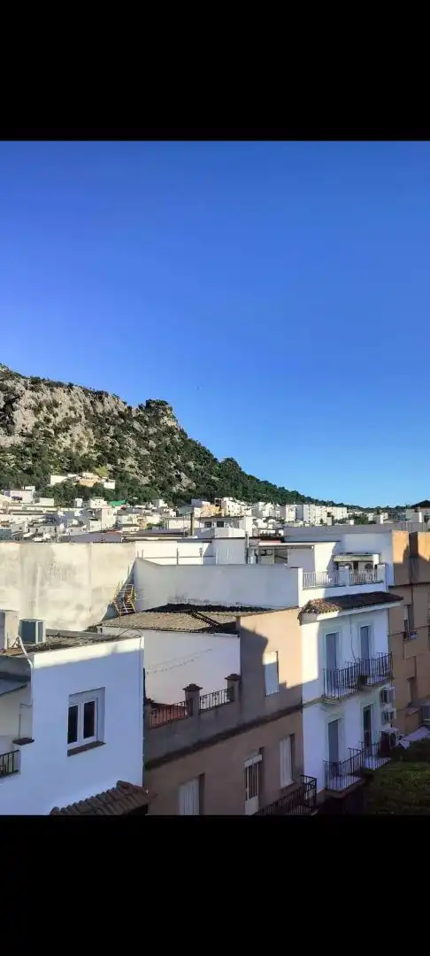 Außenansicht von Wohnung zum Verkauf in Ubrique mit Klimaanlage, Heizung und Terrasse