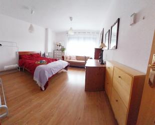 Bedroom of Flat to share in Valdemoro  with Heating, Parquet flooring and Furnished