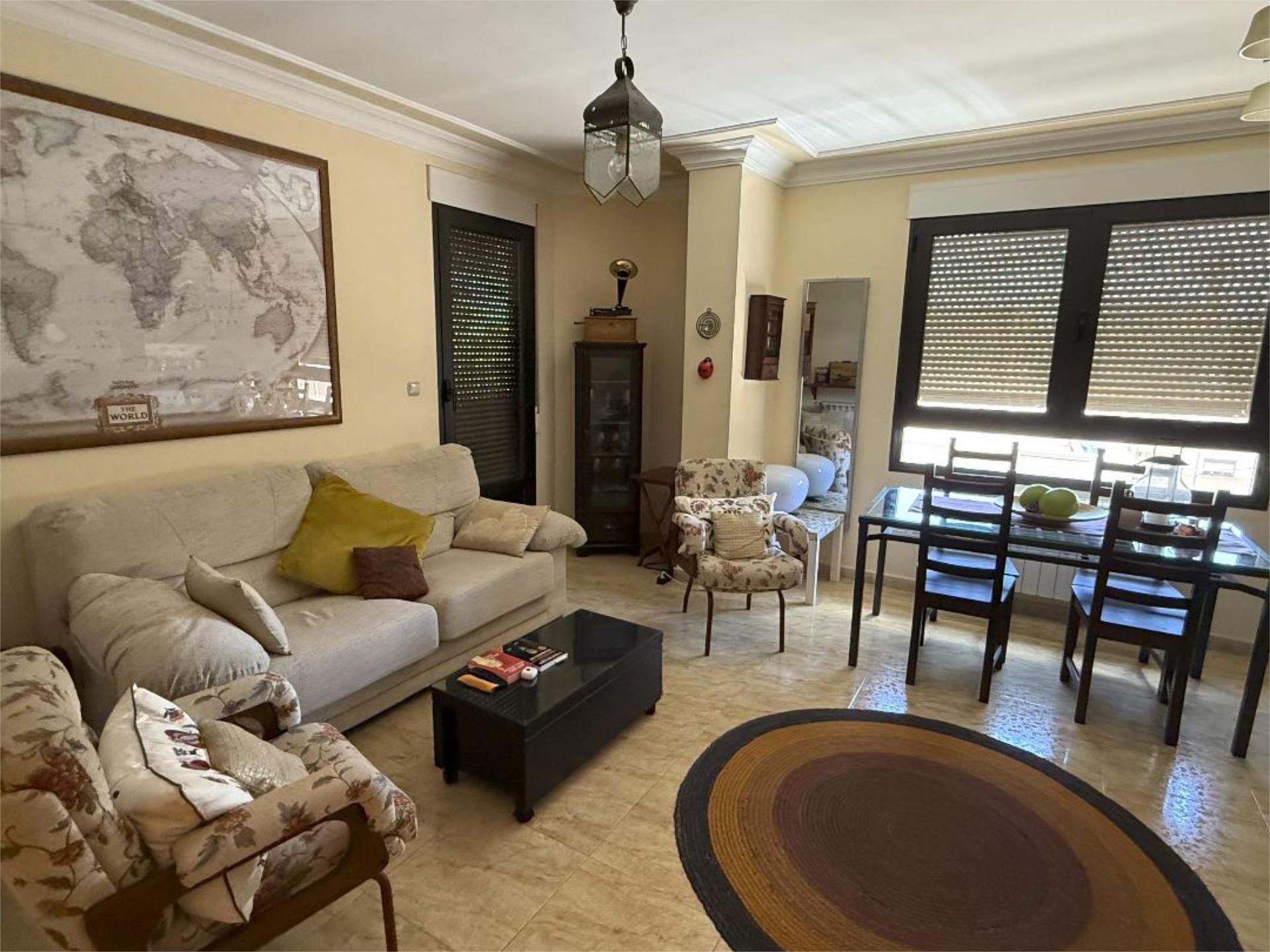 Sala d'estar de Pis en venda en La Roda amb Aire condicionat i Balcó