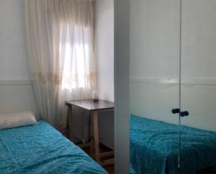 Bedroom of Flat to share in Castelldefels  with Heating, Parquet flooring and Furnished