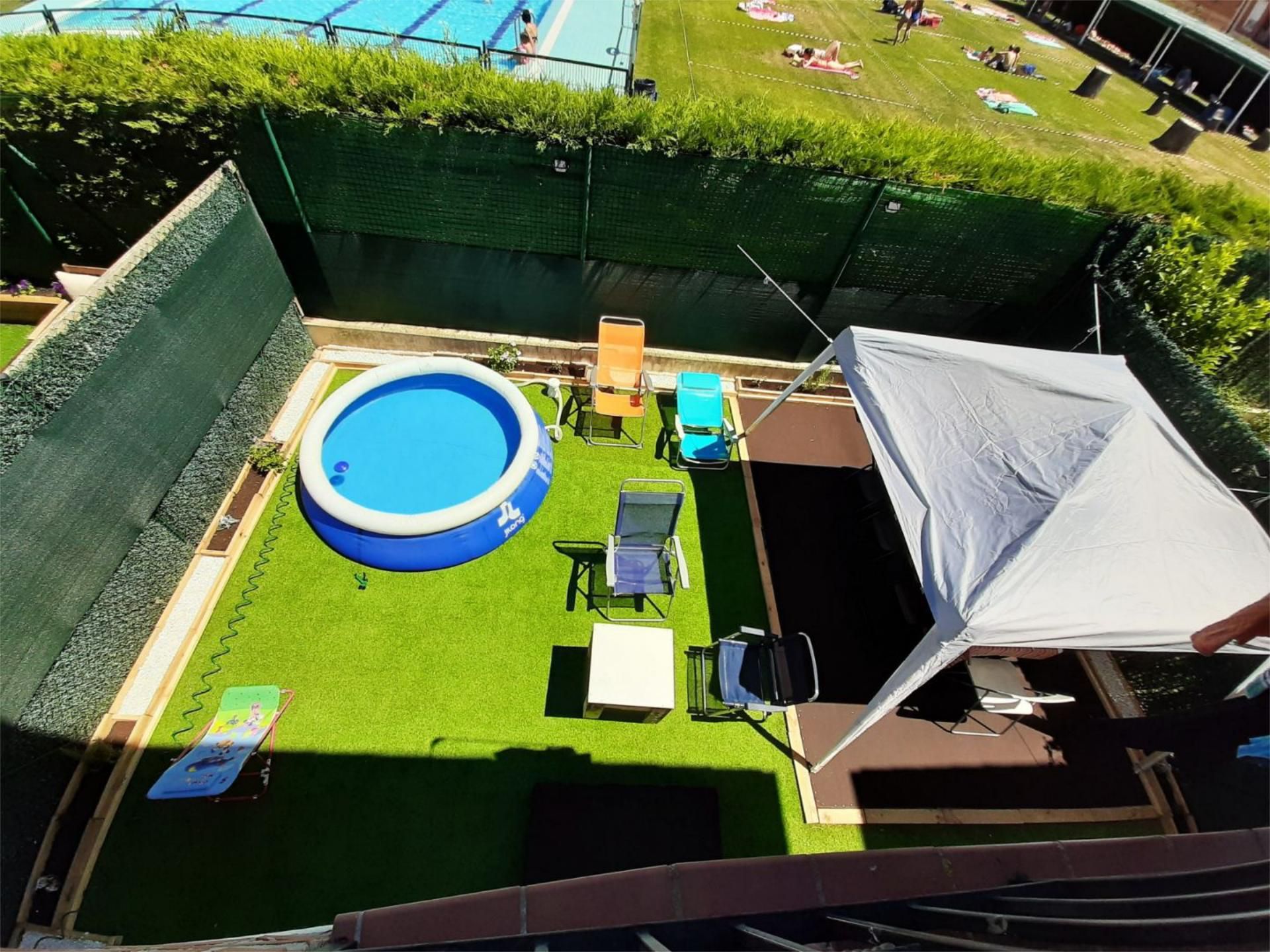 Schwimmbecken von Wohnung zum verkauf in Cihuri mit Heizung, Privatgarten und Parkett