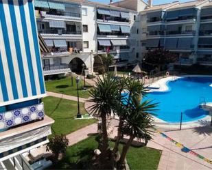 Vista exterior de Apartament de lloguer en Rincón de la Victoria amb Jardí privat, Terrassa i Piscina