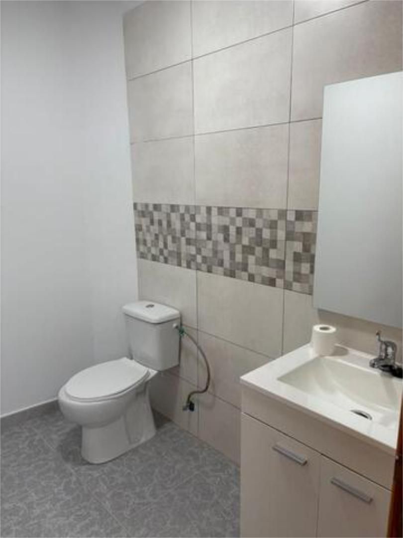 Bathroom of Office to rent in Telde