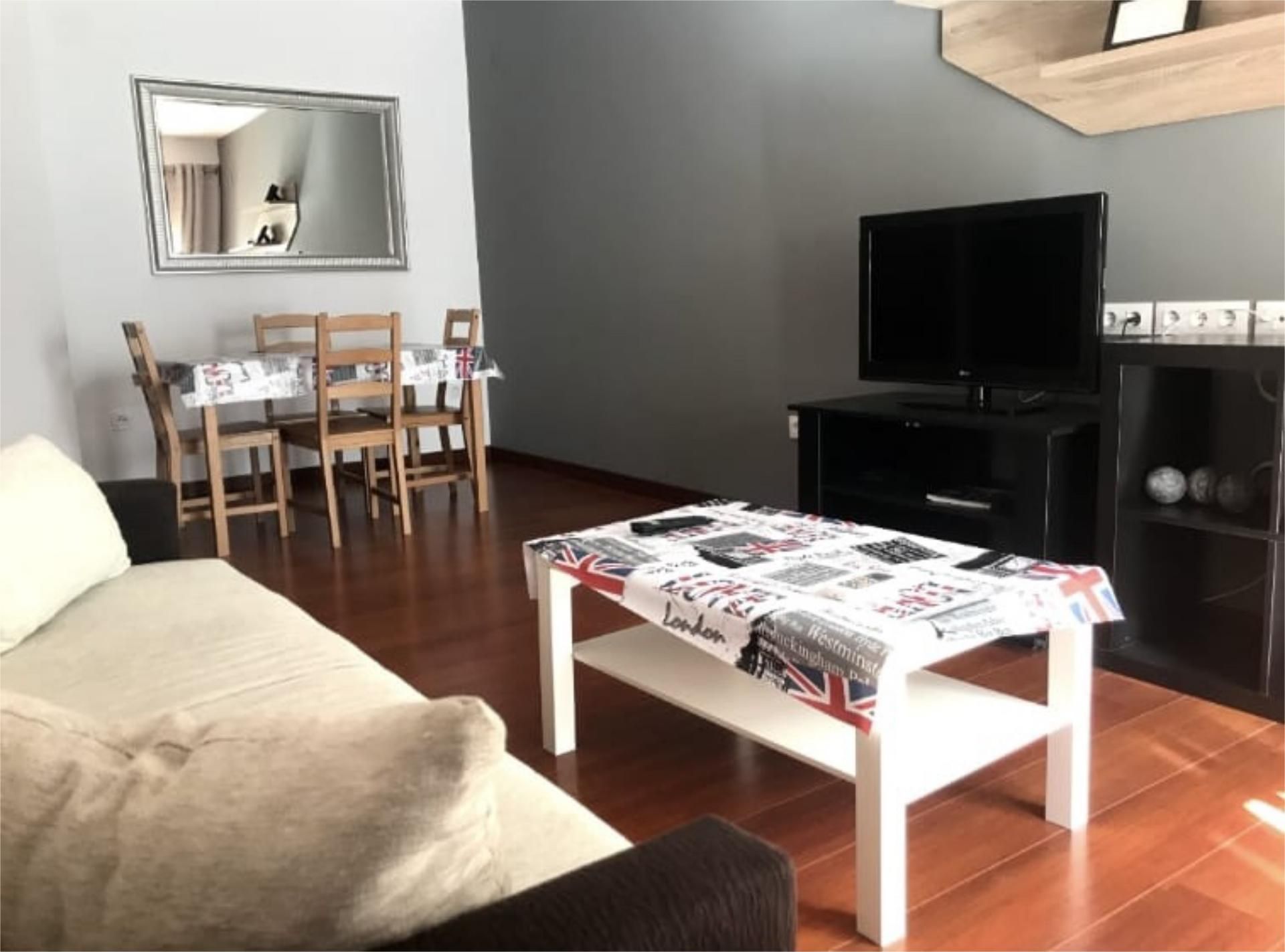 Living room of Flat to rent in Puerto Real  with Air Conditioner, Parquet flooring and Terrace