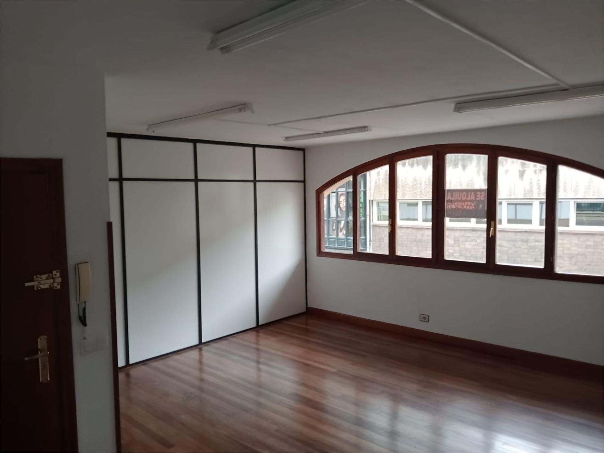Office to rent in Getxo 