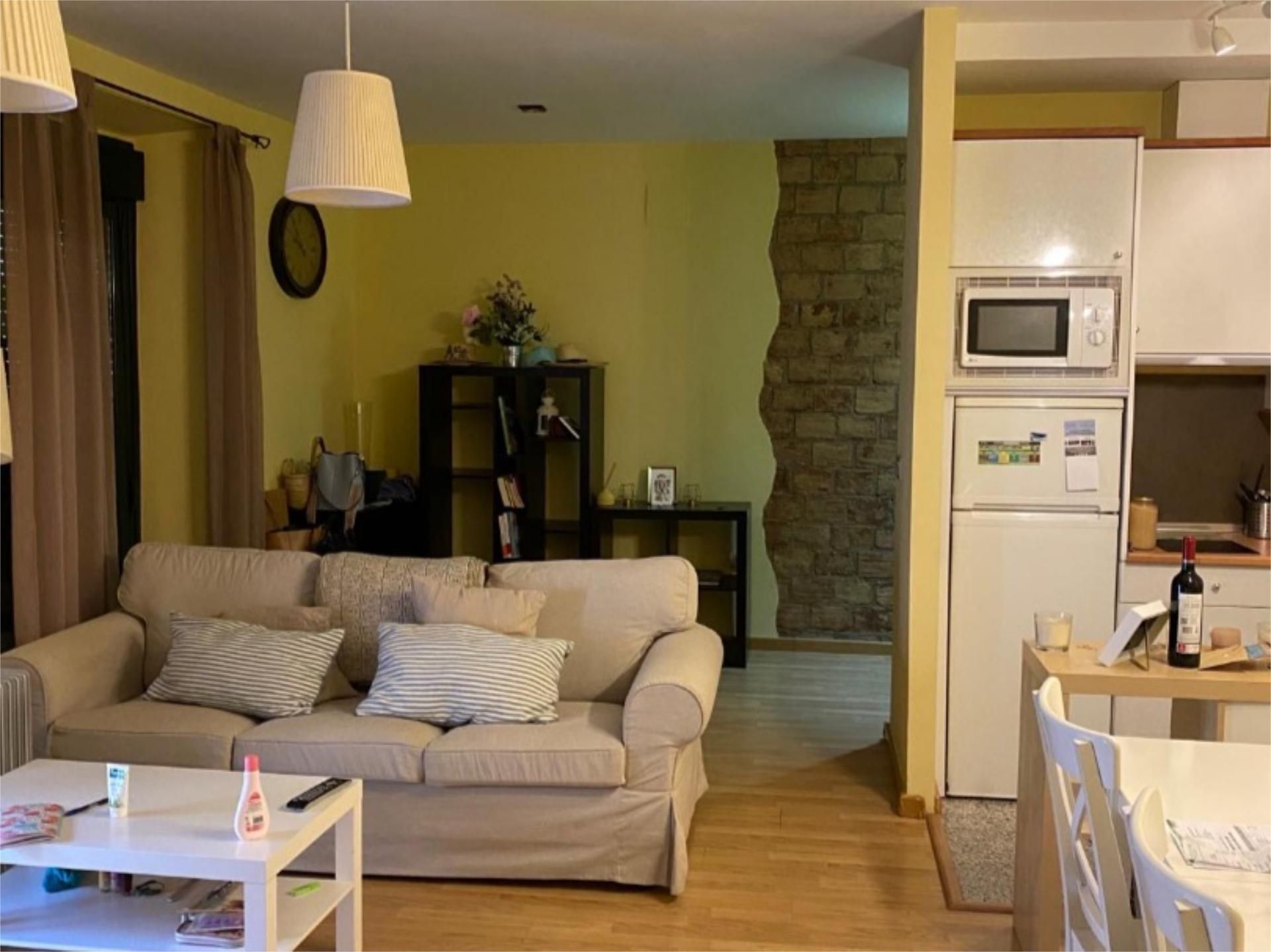 Sala de estar de Apartamento de alquiler en Cáceres Capital
