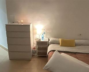 Bedroom of Flat to share in  Albacete Capital  with Air Conditioner, Heating and Parquet flooring
