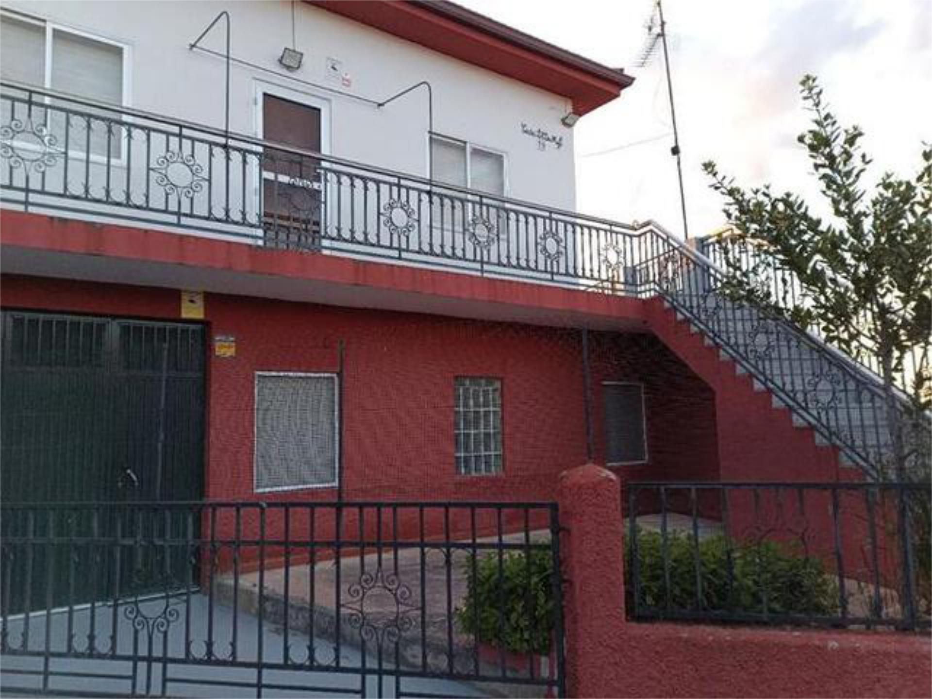Vista exterior de Casa adosada en venda en Masueco amb Calefacció i Terrassa