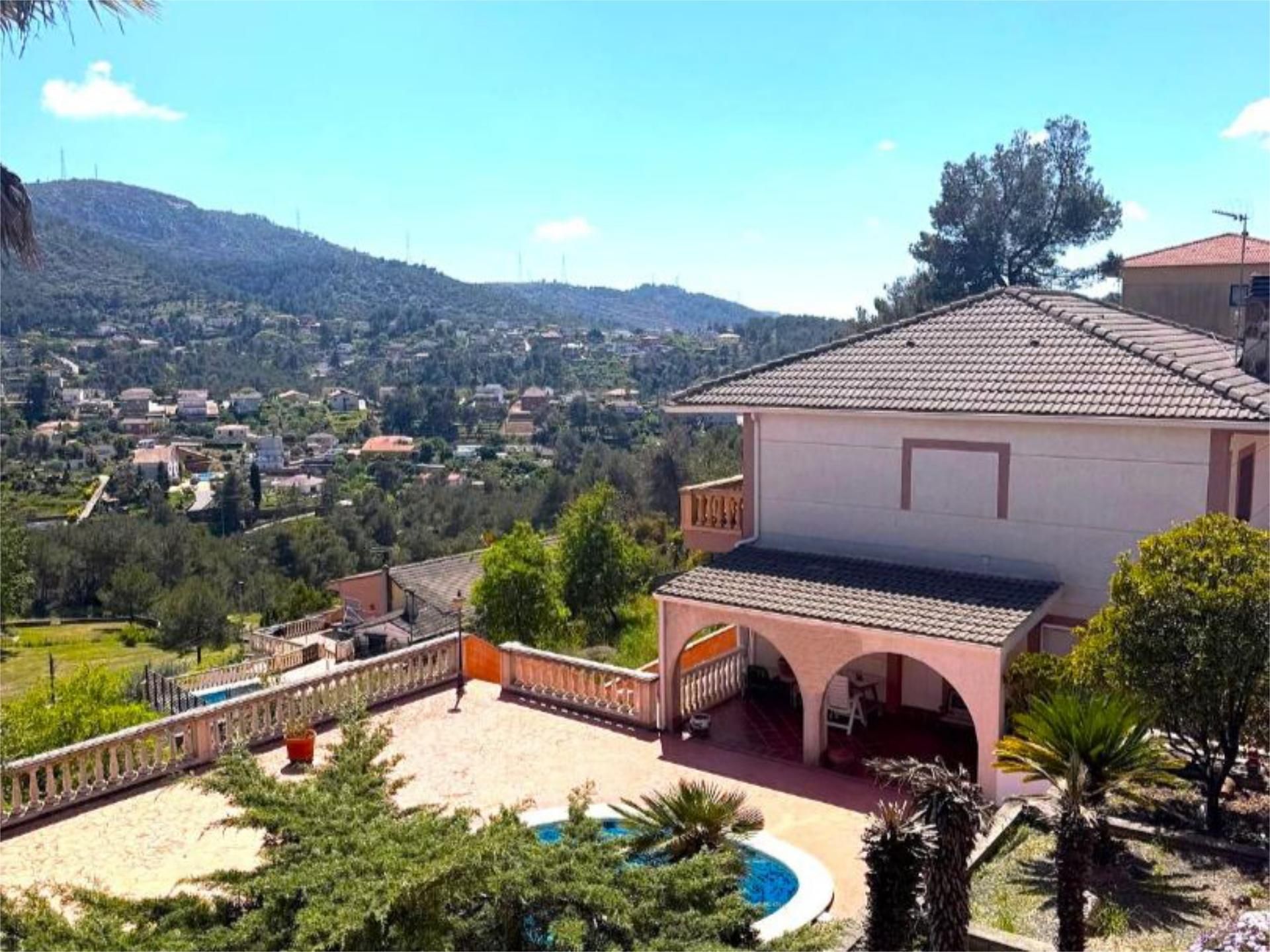 Exterior view of Flat for sale in Olesa de Bonesvalls  with Air Conditioner, Heating and Private garden