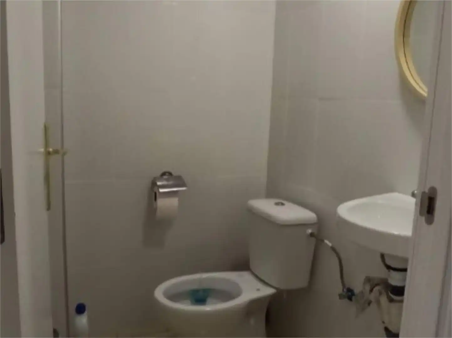 Baño de Local en traspaso en Barcelona con Aire acondicionado y Amueblado
