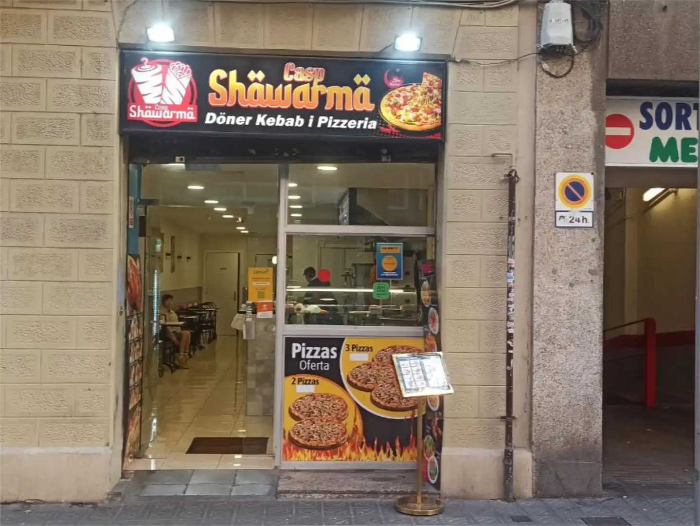 Local en traspaso en Barcelona con Aire acondicionado y Amueblado