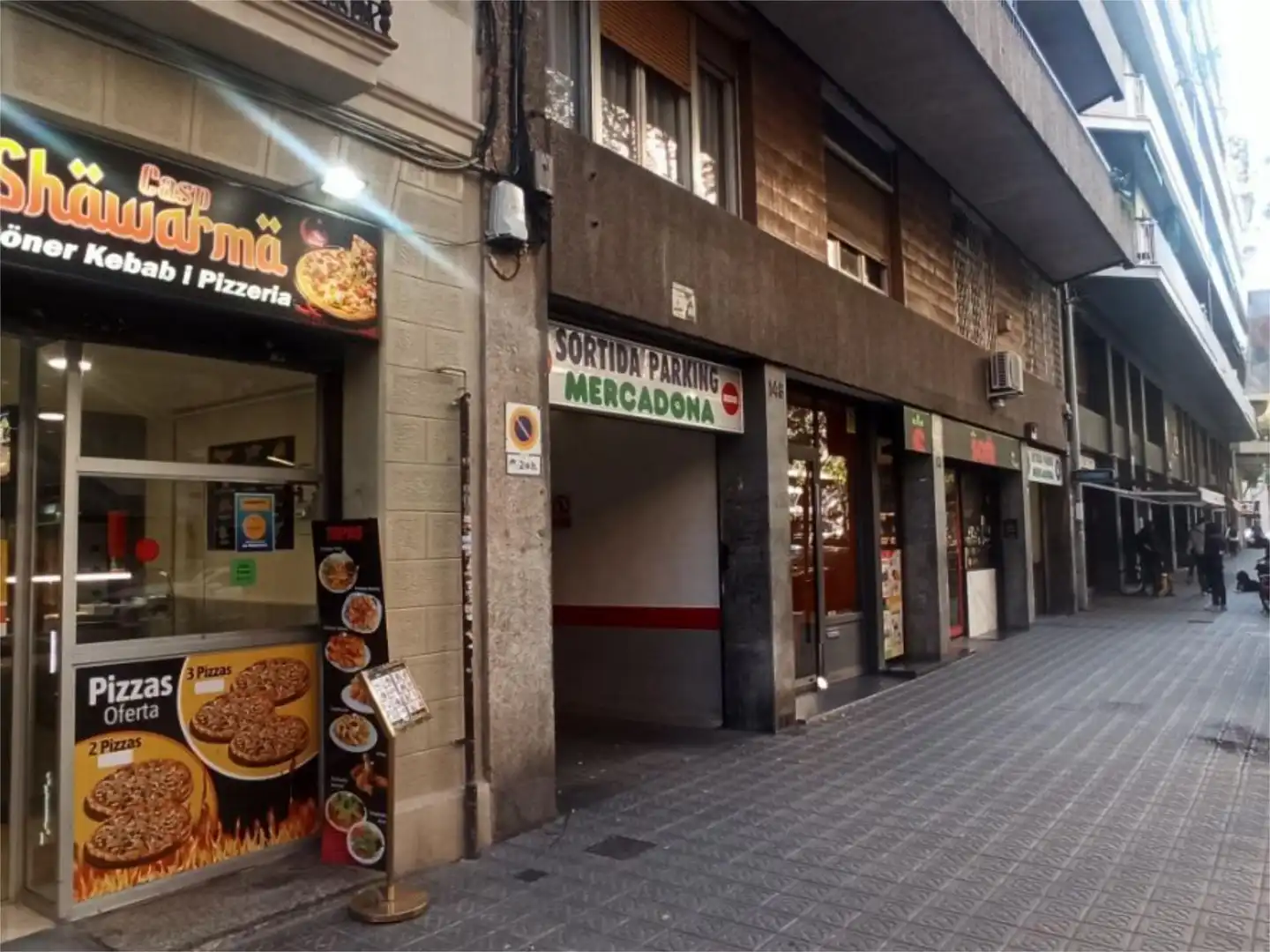 Vista exterior de Local en traspaso en Barcelona con Aire acondicionado y Amueblado