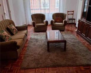 Living room of Flat to rent in Miranda de Ebro  with Heating, Terrace and Storage room