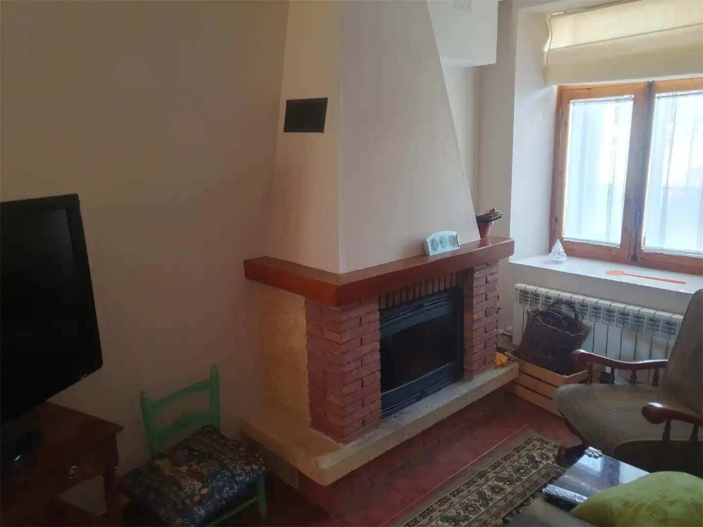 Sala de estar de Casa adosada en venta en Wamba con Calefacción, Jardín privado y Parquet