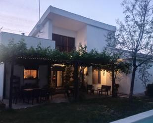 Terrassa de Casa o xalet en venda en Fuerte del Rey