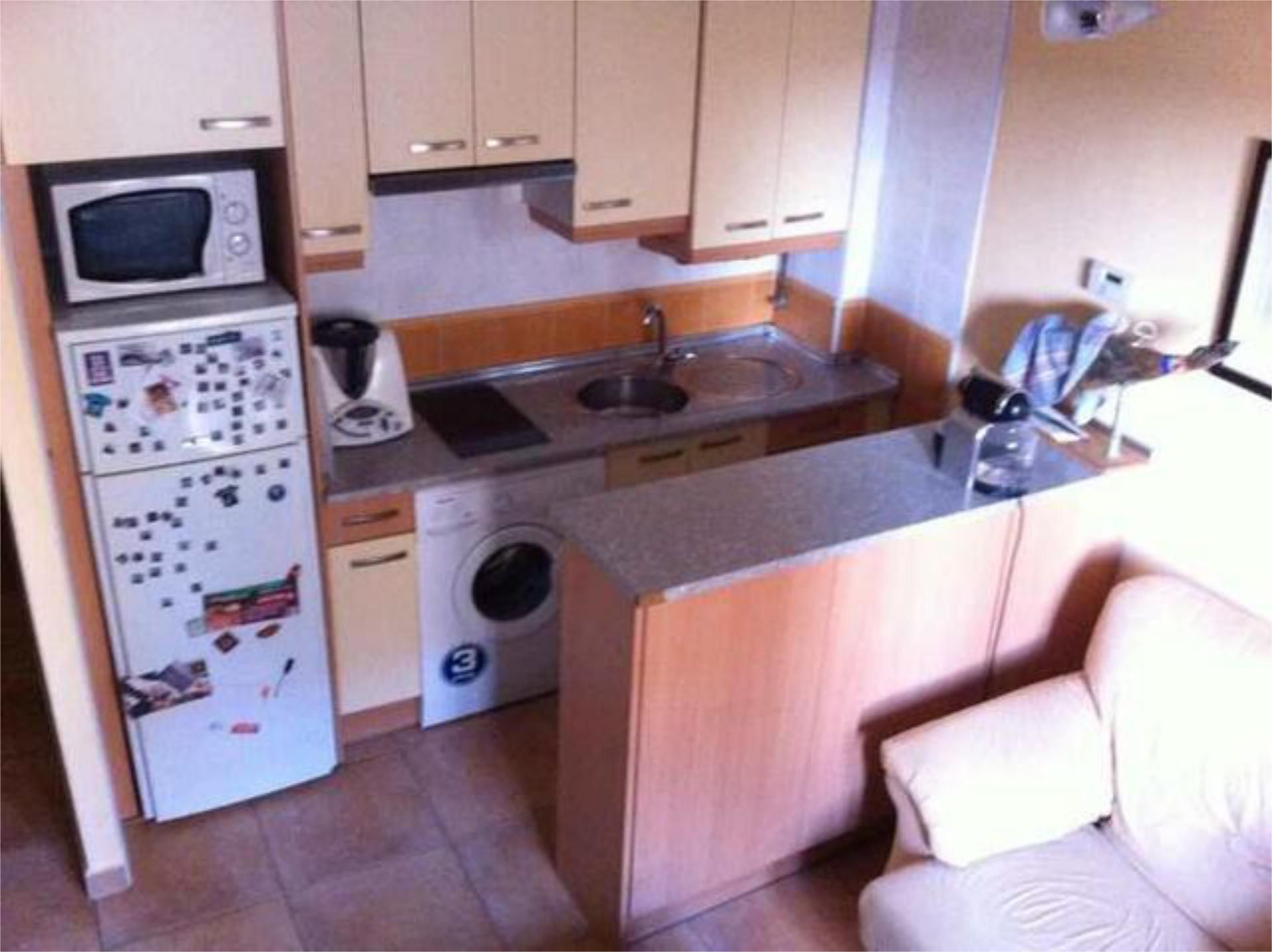 Cuina de Apartament de lloguer en  Toledo Capital amb Calefacció i Moblat