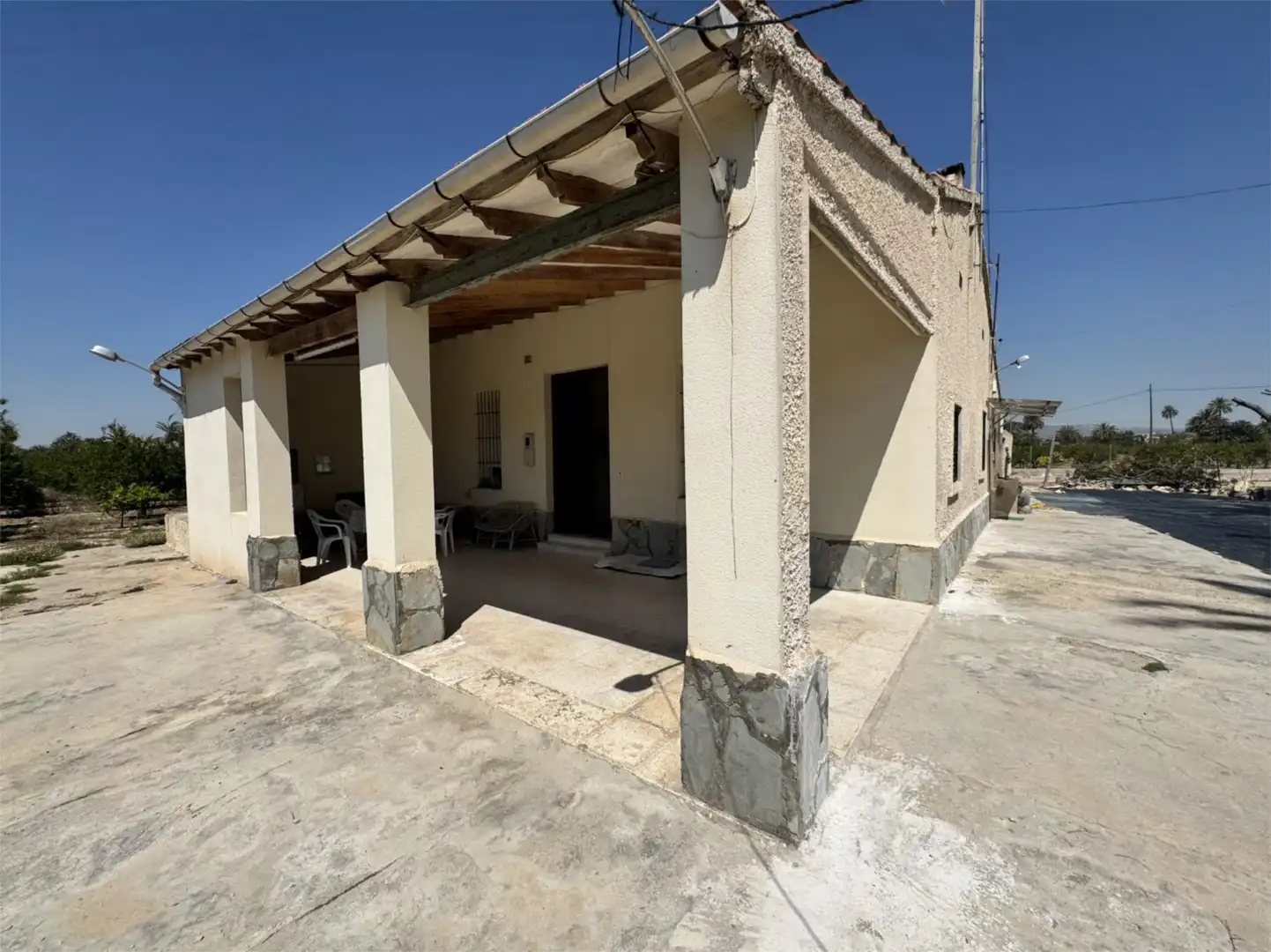 Country house zum Verkauf in Avinguda D'algoda, 37, La Algoda - Matola - Llano de San José Außenansicht von Country house zum Verkauf in Elche / Elx mit Klimaanlage und Terrasse