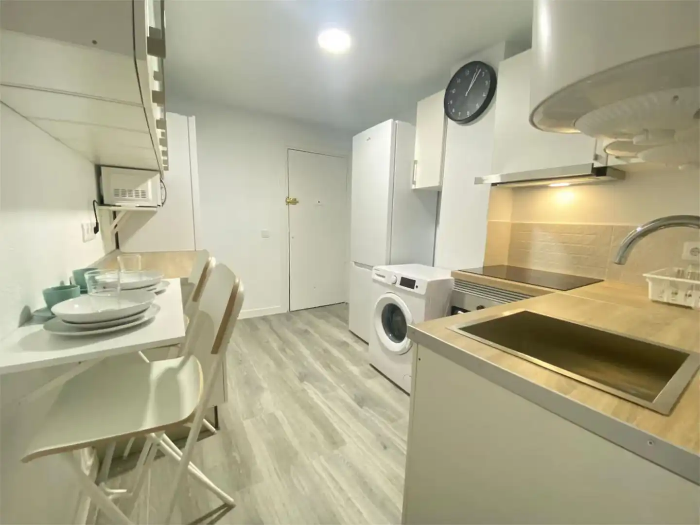Room in Calle los Claveles, 12, Zona Alta Room in Calle los Claveles, 12, Zona Alta