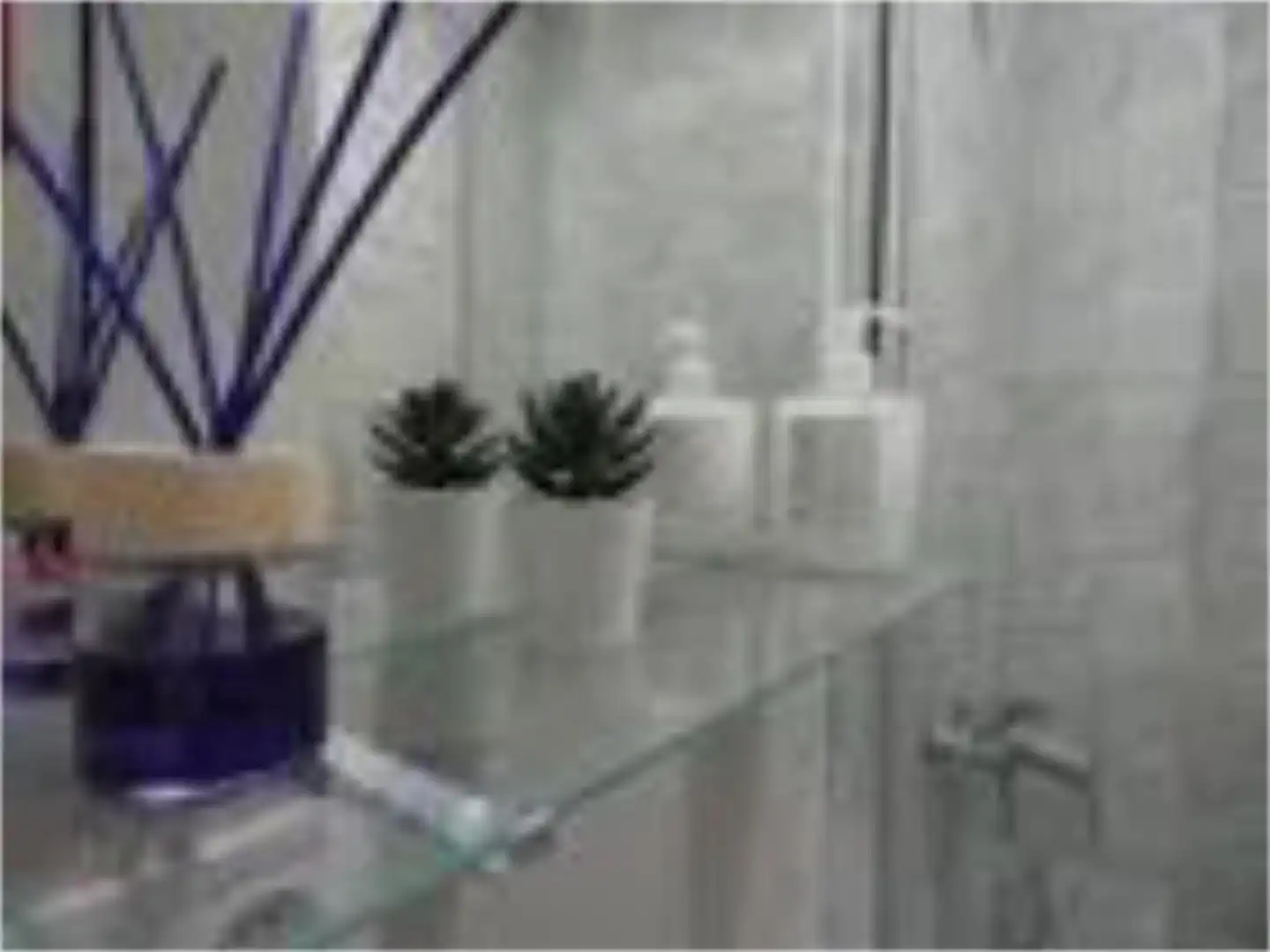 Bathroom of Flat for share in Valladolid  with Heating, Parquet flooring and Furnished