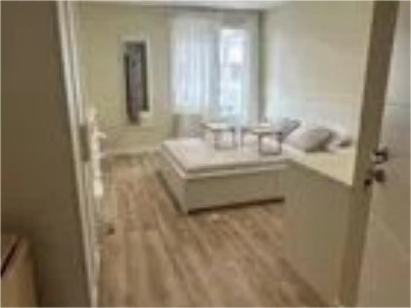 Bedroom of Flat for share in Valladolid  with Heating, Parquet flooring and Furnished