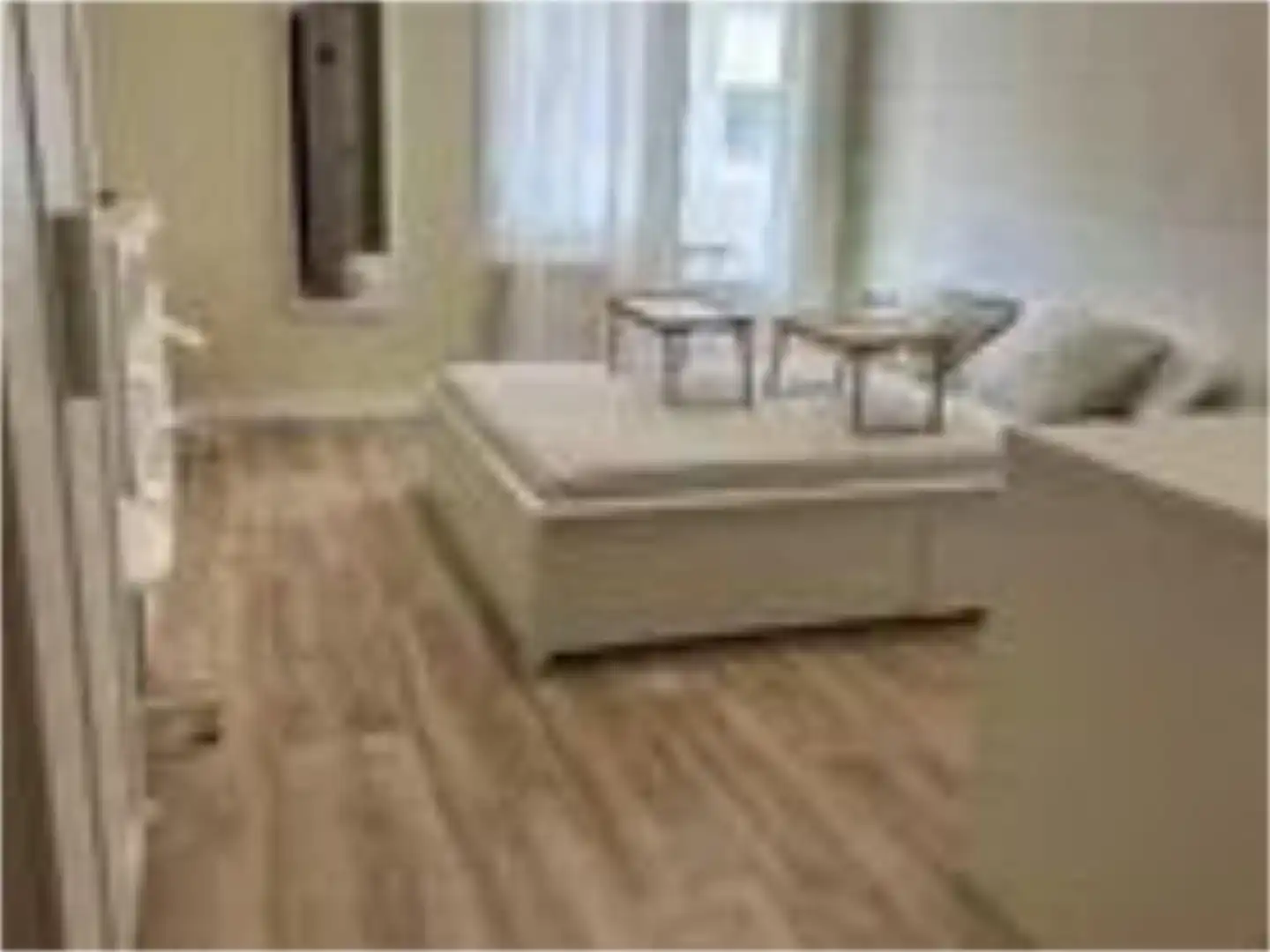 Bedroom of Flat for share in Valladolid  with Heating, Parquet flooring and Furnished