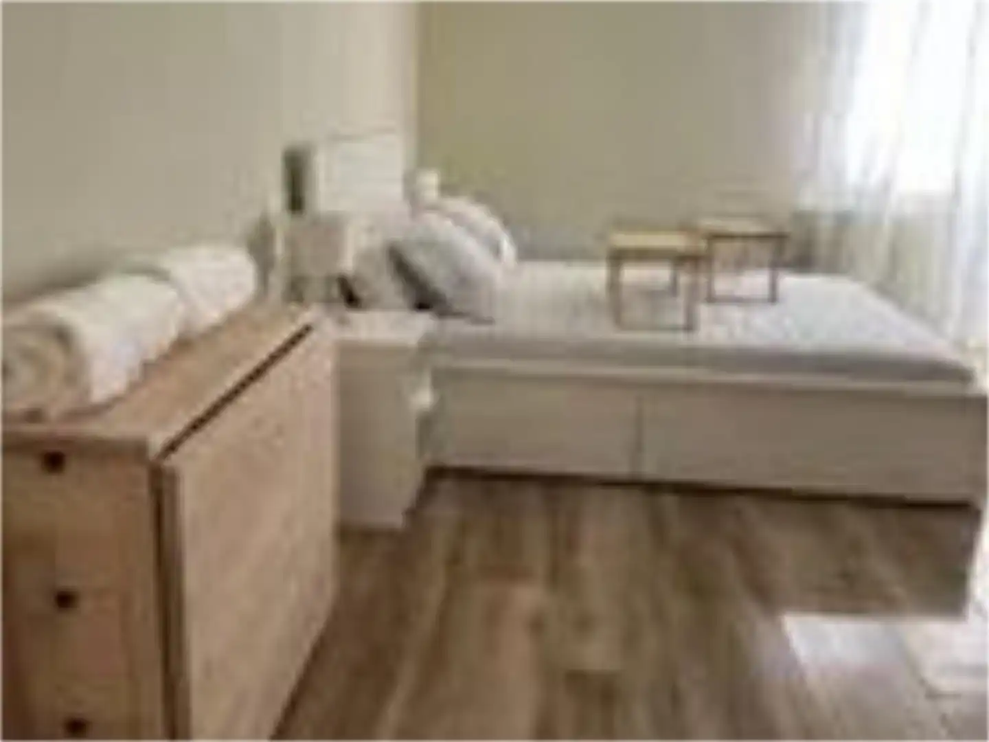 Bedroom of Flat for share in Valladolid  with Heating, Parquet flooring and Furnished