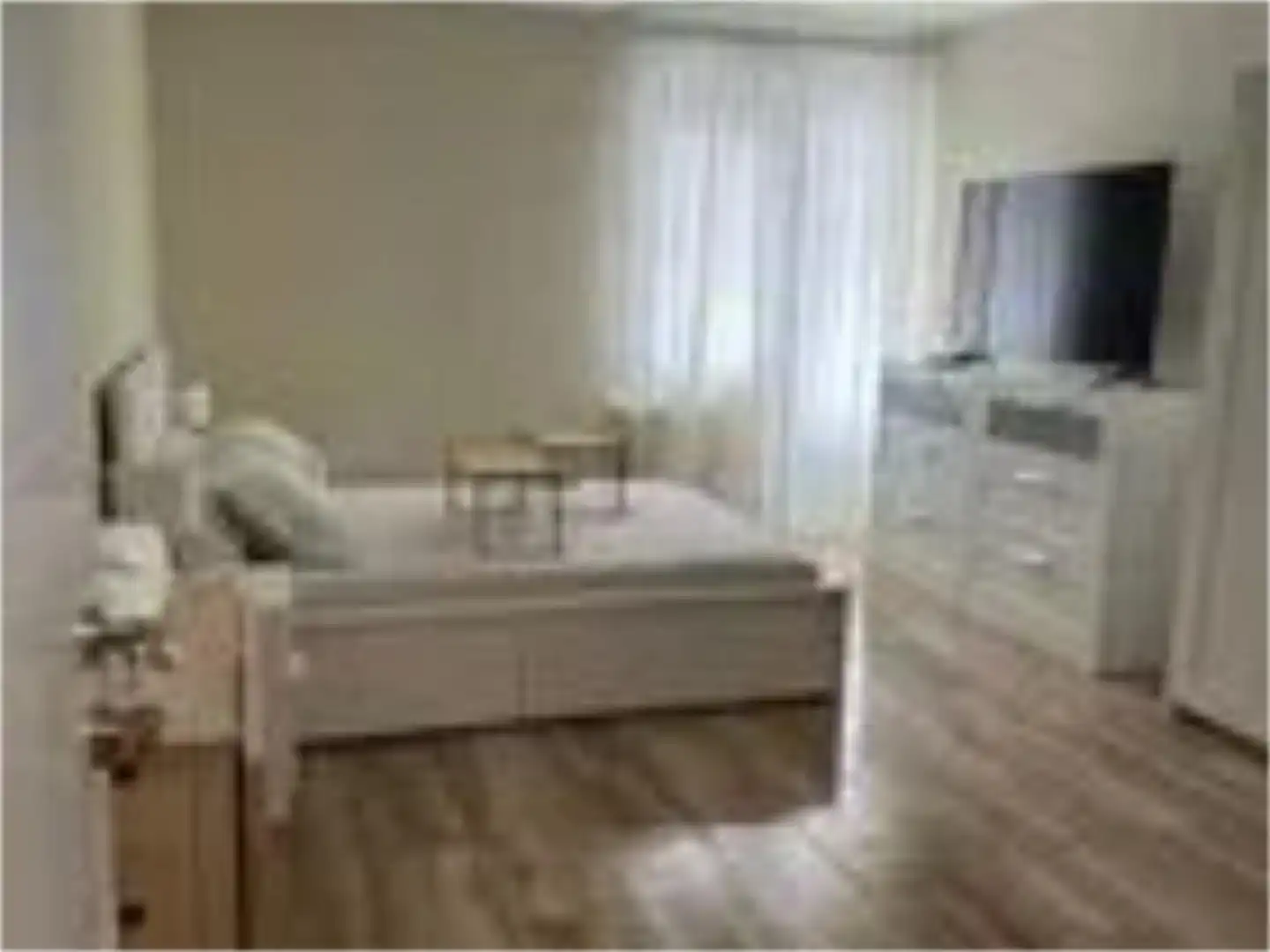 Bedroom of Flat for share in Valladolid  with Heating, Parquet flooring and Furnished