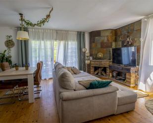 Living room of Flat for sale in Castelldefels  with Air Conditioner, Terrace and Balcony