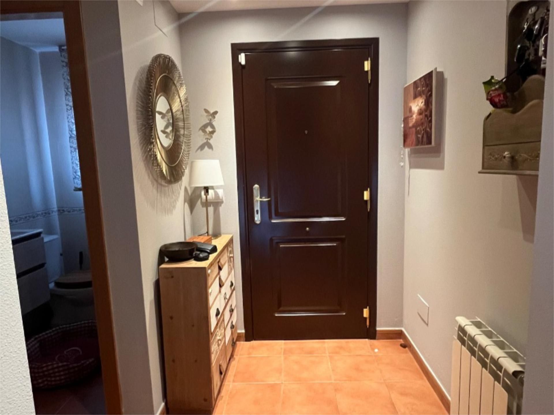 Single-family semi-detached for sale in Calle Valle de Iruelas, 8, Aldeamayor de San Martín