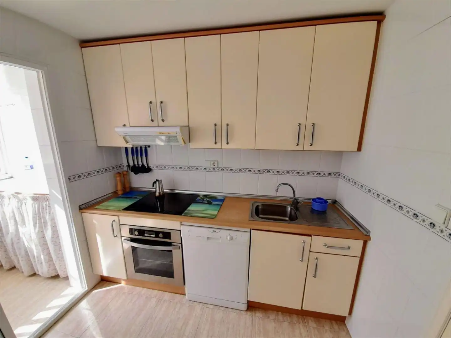 Wohnung zur Miete in Urbanizacion Ibicencos Pl R, 7, Playa de las Gaviotas - El Pedrucho Wohnung zur Miete in Urbanizacion Ibicencos Pl R, 7, Playa de las Gaviotas - El Pedrucho
