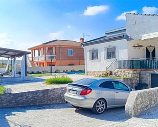 Exterior view of Flat for sale in El Casar de Escalona  with Private garden, Terrace and Storage room