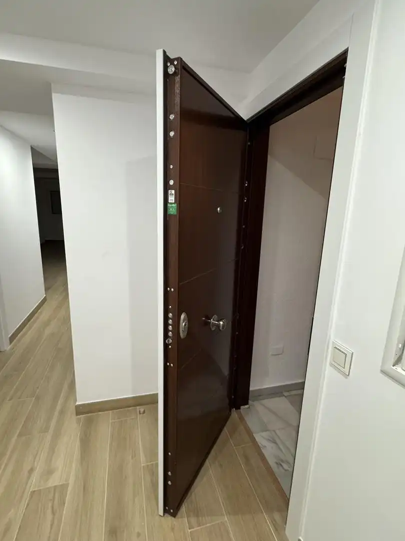 Piso en venta en Calle Arapiles, 22, Centro Piso en venta en Almería con Aire acondicionado, Calefacción y Horno