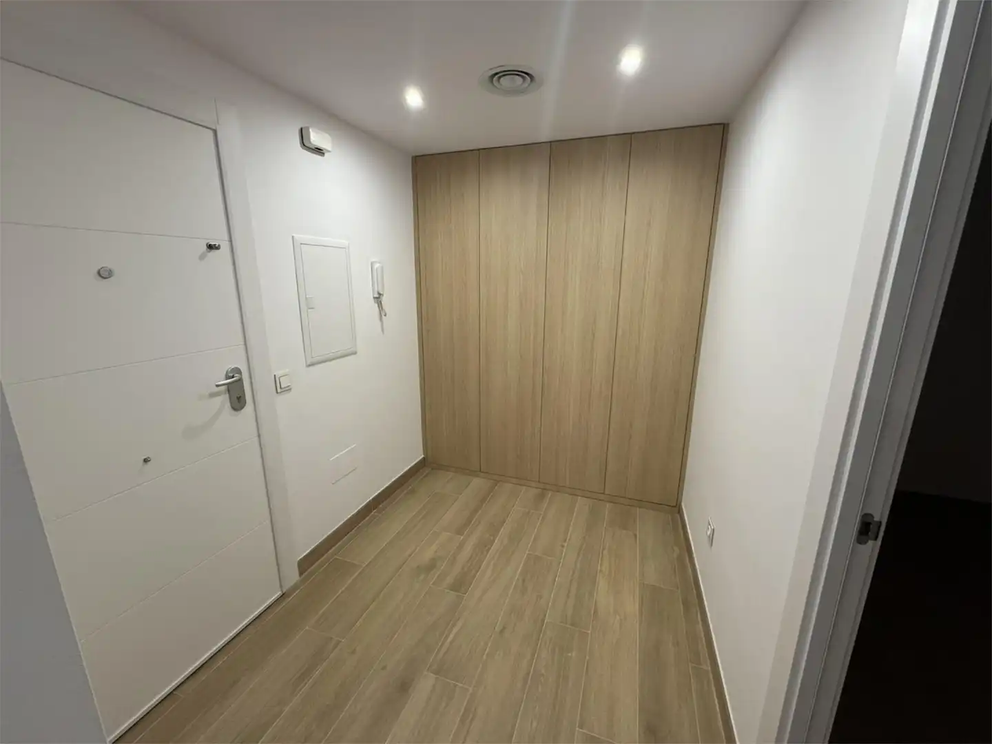 Piso en venta en Calle Arapiles, 22, Centro Piso en venta en Almería con Aire acondicionado, Calefacción y Horno