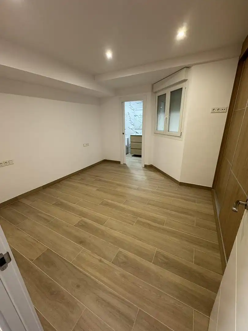 Piso en venta en Calle Arapiles, 22, Centro Piso en venta en Almería con Aire acondicionado, Calefacción y Horno