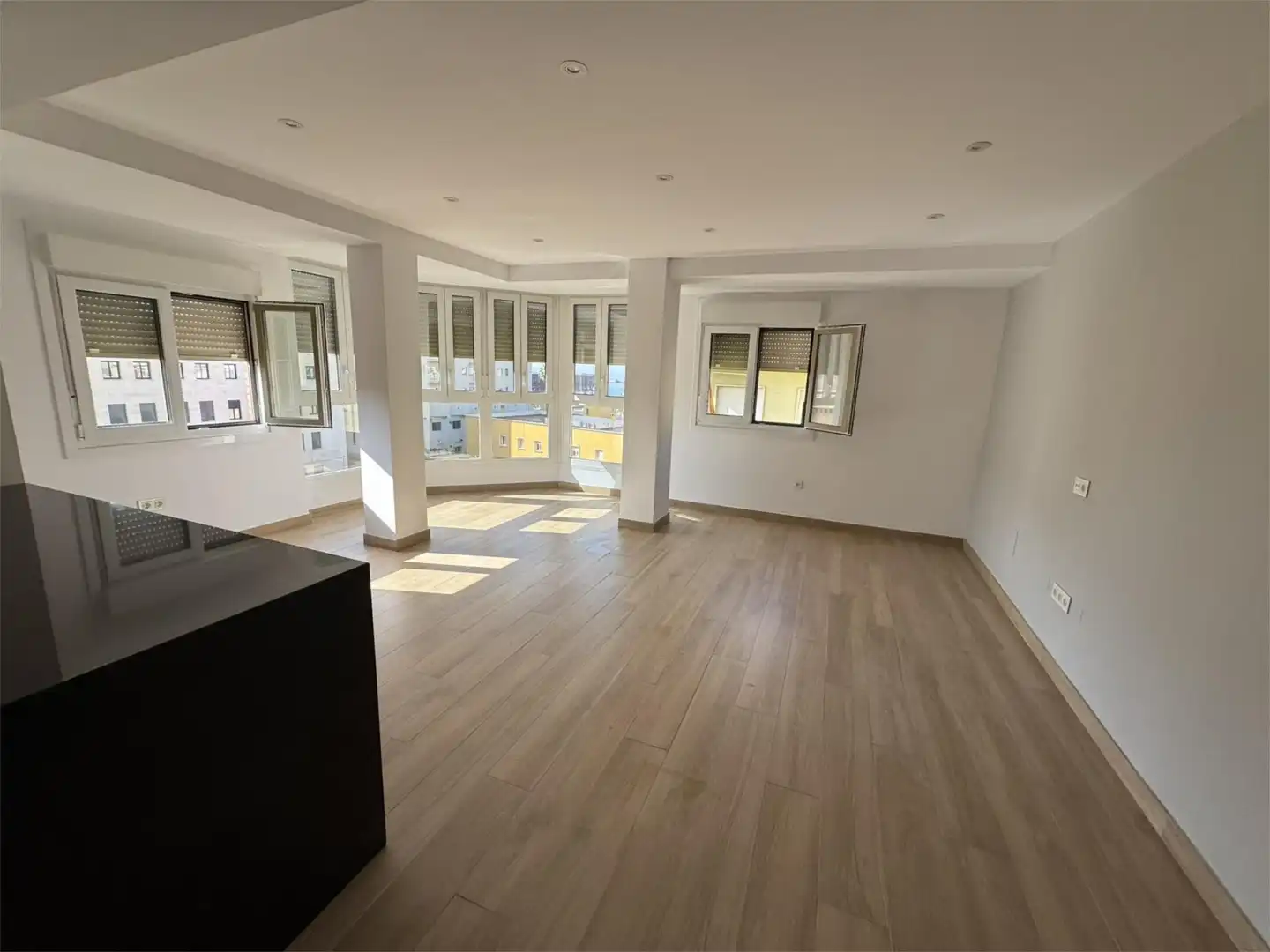 Piso en venta en Calle Arapiles, 22, Centro Sala de estar de Piso en venta en Almería con Aire acondicionado, Calefacción y Horno