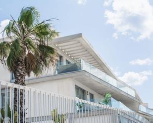 Vista exterior de Pis en venda en Estepona amb Aire condicionat, Terrassa i Piscina