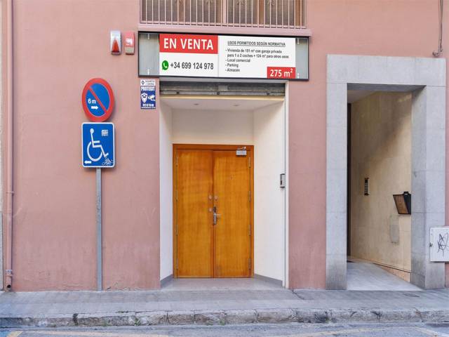 Local comercial en Venta en Carrer Rocabertí, 35 en Creu de la Mà