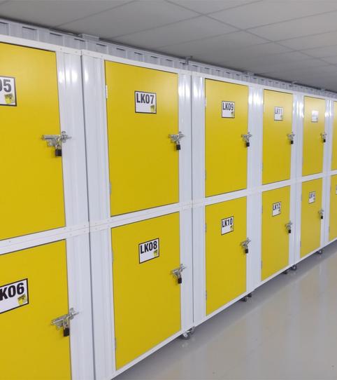 Traster de lloguer a Calle Cies, 4, Palmete, Sevilla - imatge 2 Foto 2 de Traster de lloguer a Calle Cies, 4, Palmete, Sevilla