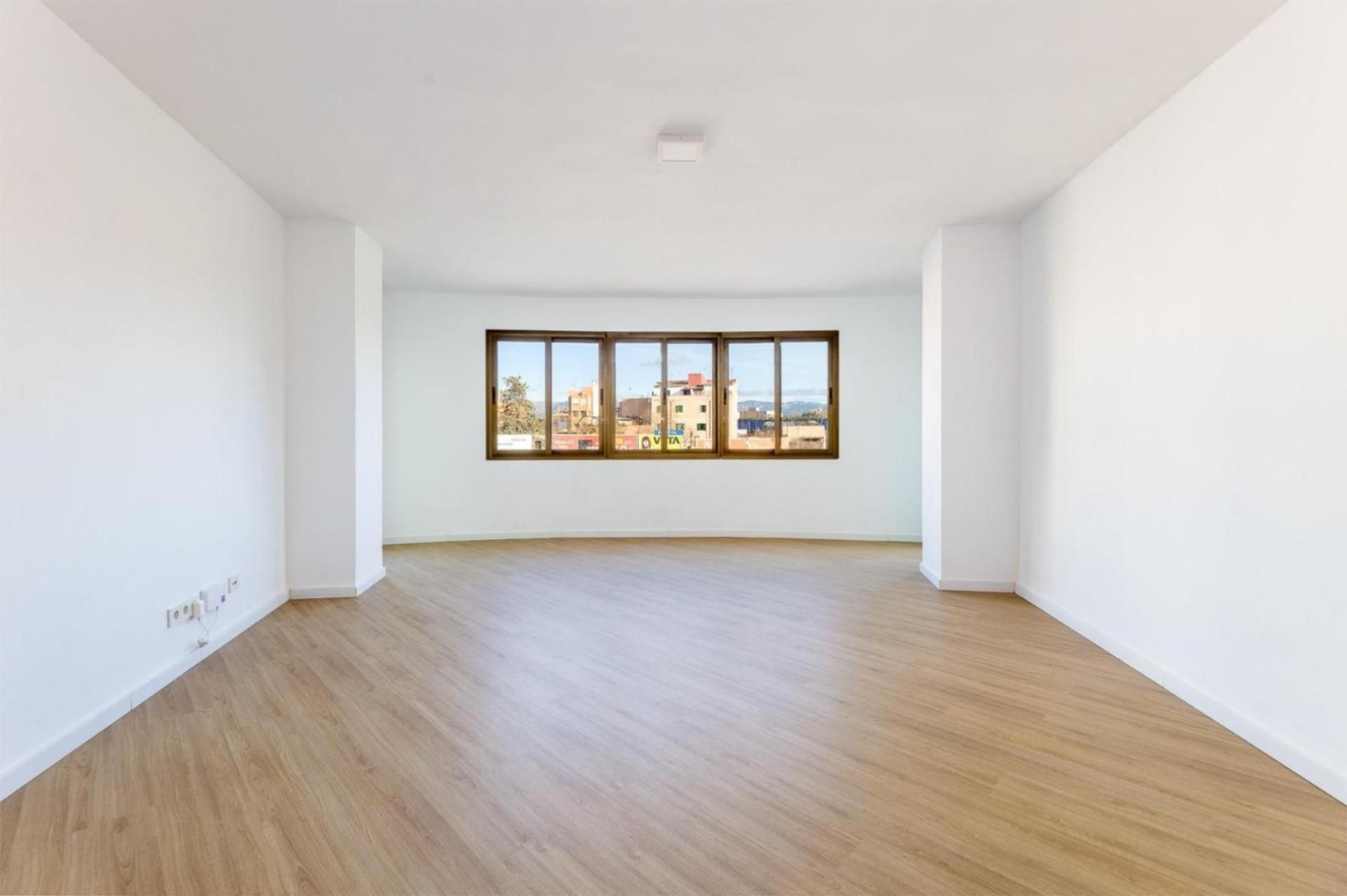 Pis en venda a Ma-13a, 178, Can Capes Sala d'estar de Pis en venda en Palma de Mallorca amb Terrassa