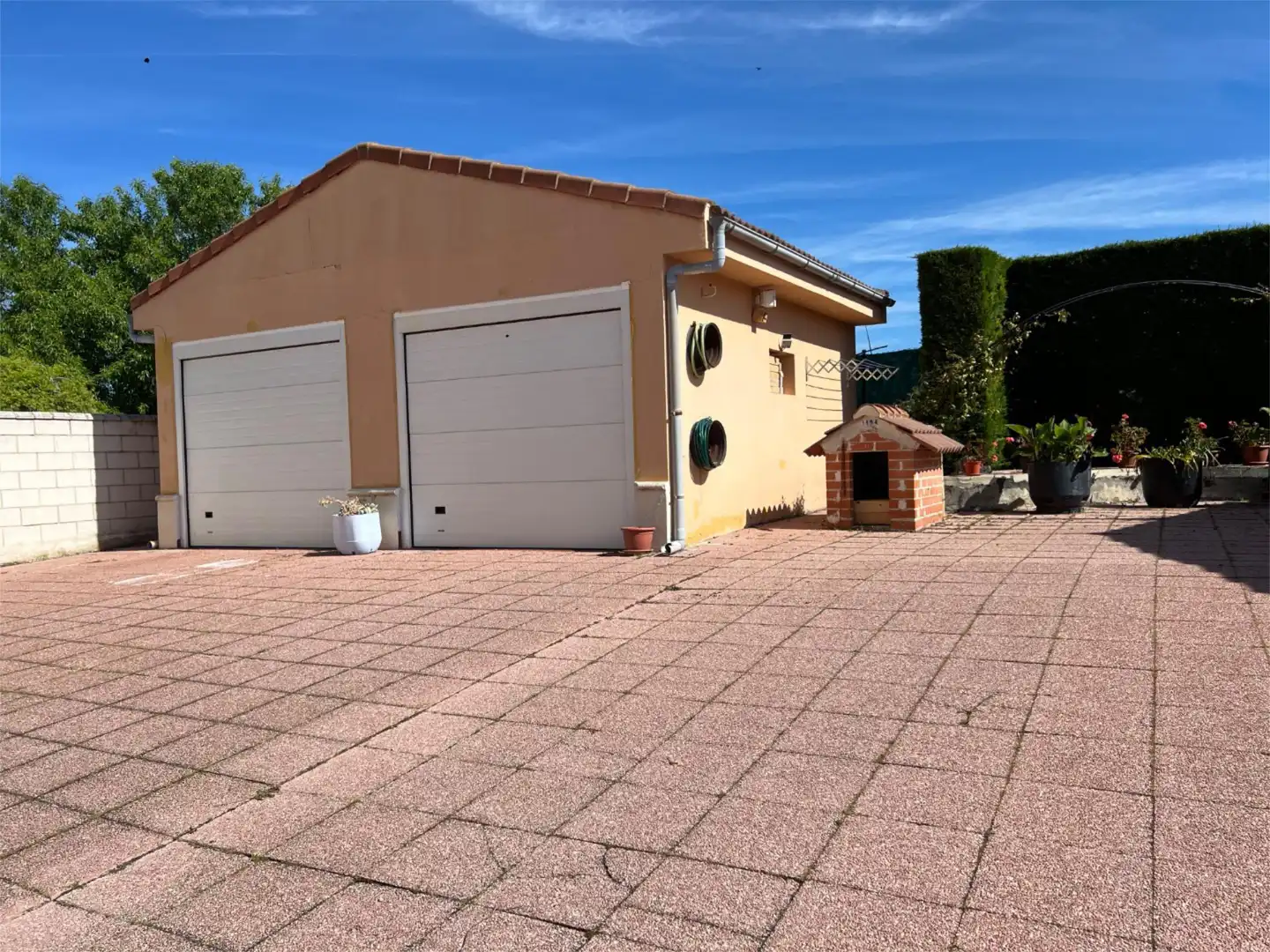 Exterior view of Flat for sale in Renedo de Esgueva  with Heating, Private garden and Parquet flooring