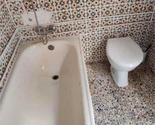 Bany de Casa o xalet en venda en Madroñera