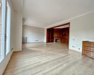 Living room of Flat to rent in  Barcelona Capital  with Air Conditioner and Balcony