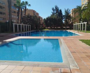 Piscina de Pis en venda en Alicante / Alacant amb Terrassa